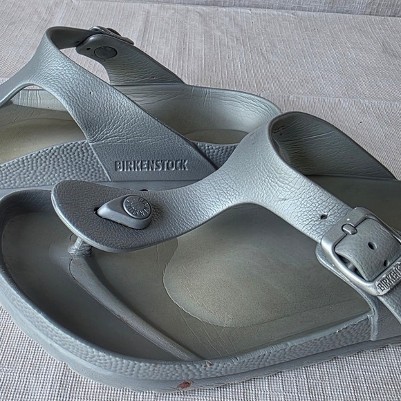 Birkenstock Gizeh 39 Sandals Silver Eva Flip Flop Women T-Strap Size 8.5/9 - Picture 2 of 6